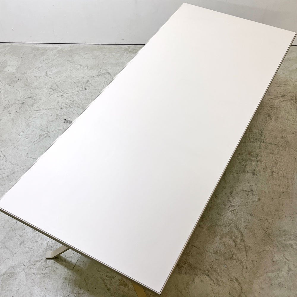 マネルバ Manerba レボ REVO フリーデスク ミーティングテーブル W240cm Progetto CMR デザイン イタリアモダン ●