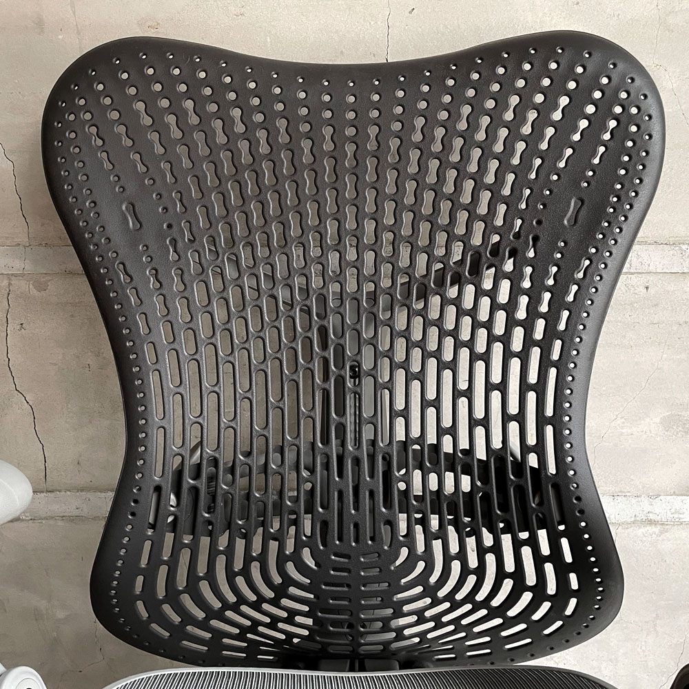 ハーマンミラー Herman Miller ミラチェア Mirra Chair オフィスチェア スタジオ7.5 グラファイトベース グラファイトアーム  廃番 ♪