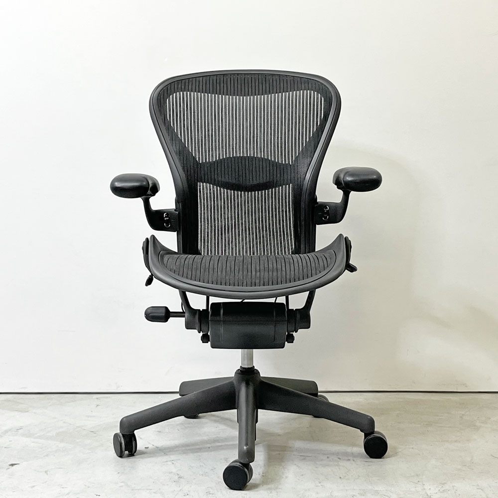 ハーマンミラー Herman Miller アーロンチェア Bサイズ ランバーサポート グラファイトベース ビル・スタンフ ＆ ドン・チャドウィック 現状品 ジャンク品 ●