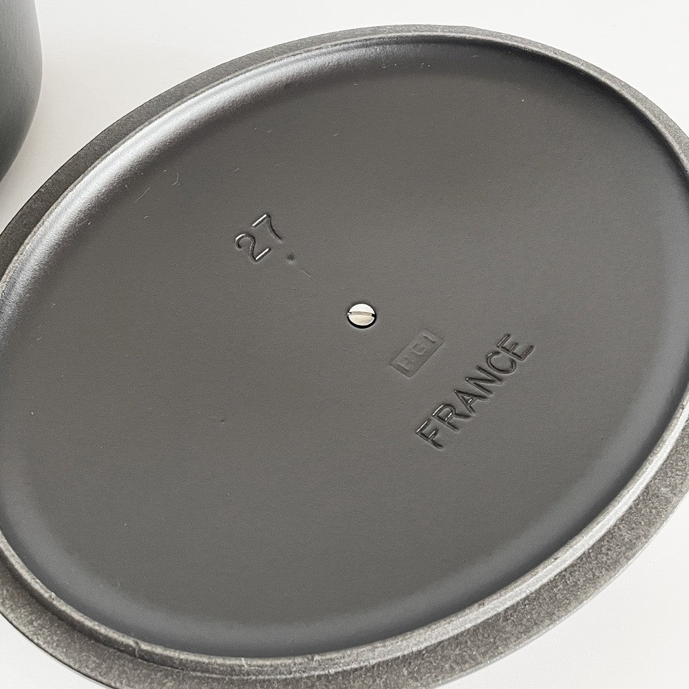 ルクルーゼ LE CREUSET ココットオーバル 両手鍋 33cm マットブラック 鋳物 フランス ■