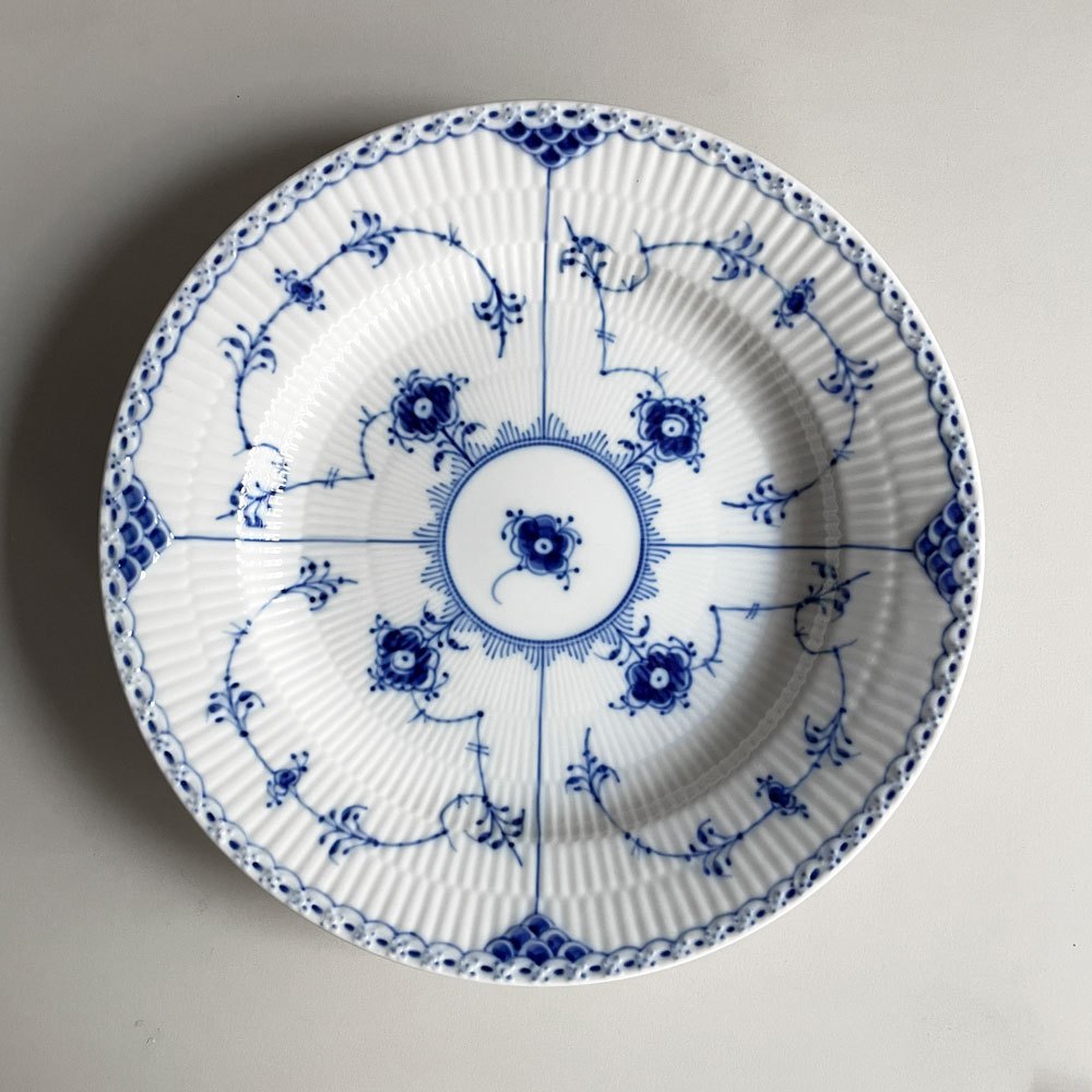 ロイヤルコペンハーゲン ROYAL COPENHAGEN ブルーフルーテッド ハーフレース ディーププレート 25.5cm 深皿 丸皿 陶器 北欧食器 廃番 美品 D ♪