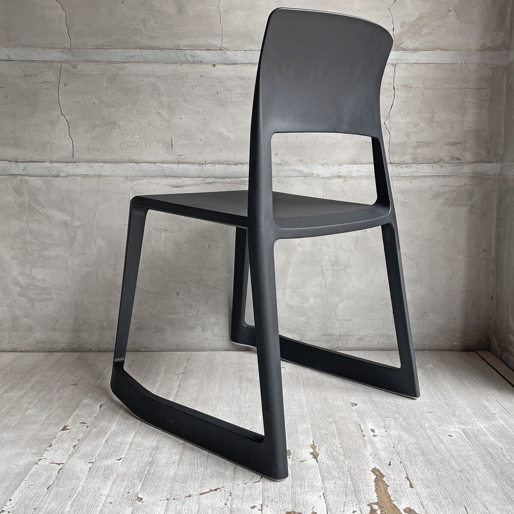 ヴィトラ Vitra ティプトン Tip Ton ワークチェア ダイニングチェア デスクチェア ブラック スタッキング チルト機能 定価￥47,300- ♪