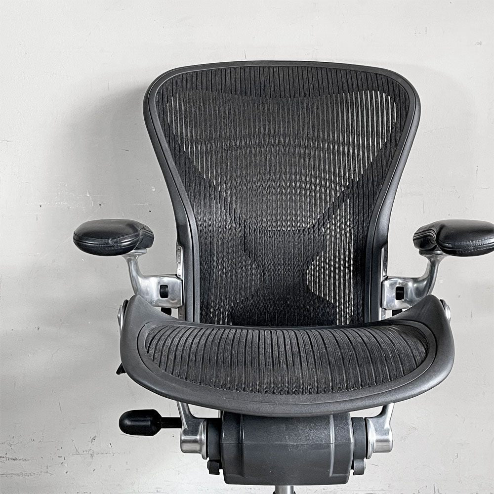 ハーマンミラー Herman Miller アーロンチェア Bサイズ ポスチャーフィット クラシックカーボンメッシュ ポリッシュドアルミベース ビル・スタンフ ＆ ドン・チャドウィック ■
