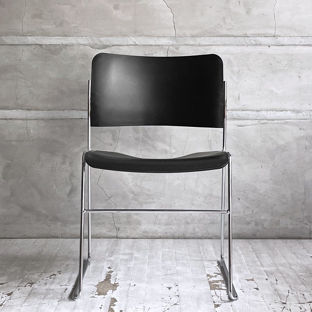 ハウ HOWE 40/4 サイドチェア SIDE CHAIR スタッキングチェア ミーティングチェア デビッド・ローランド David Rowland モダンデザイン B ♪
