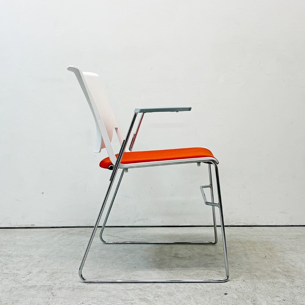 ヘイワース HAWORTH ベリー VERY ワイヤースタッカー WIRE STACKER スタッキングチェア アーム A  ●