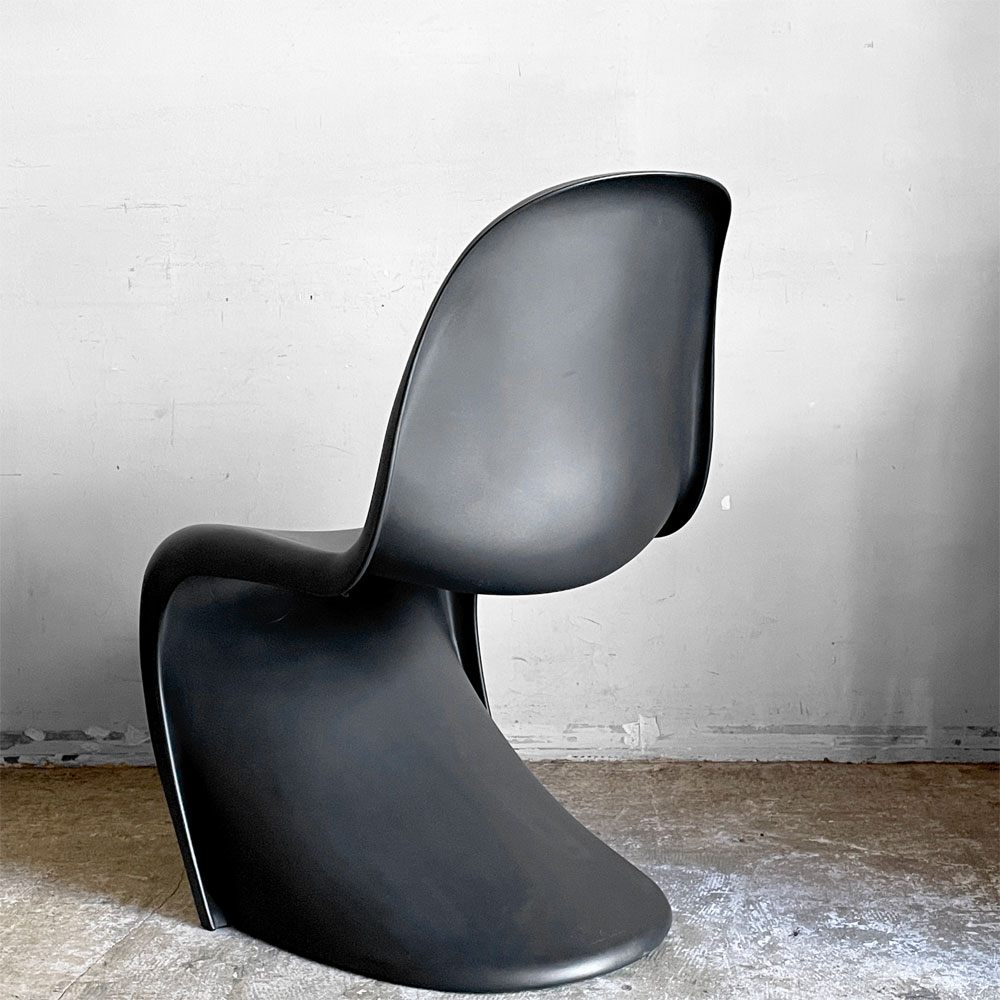 ヴィトラ vitra パントンチェア ダイニングチェア スタッキングチェア ディープブラック ヴェルナー・パントン Panton ミッドセンチュリー スペースエイジ ■
