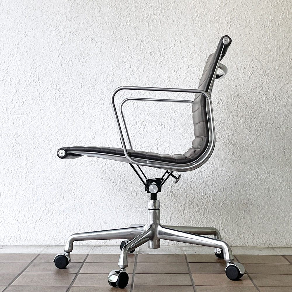 ハーマンミラー Herman Miller アルミナムグループ マネジメントチェア ローバック レザーシート ブラウン 5本脚 C&Rイームズ ミッドセンチュリー ◇