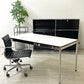 USMモジュラーファニチャー USM Haller USMハラーテーブル ワーキングデスク ダイニングテーブル W150×D75×H74cm アジャスター パールグレーラミネート(ホワイト) 高さ調整機能付 A ●