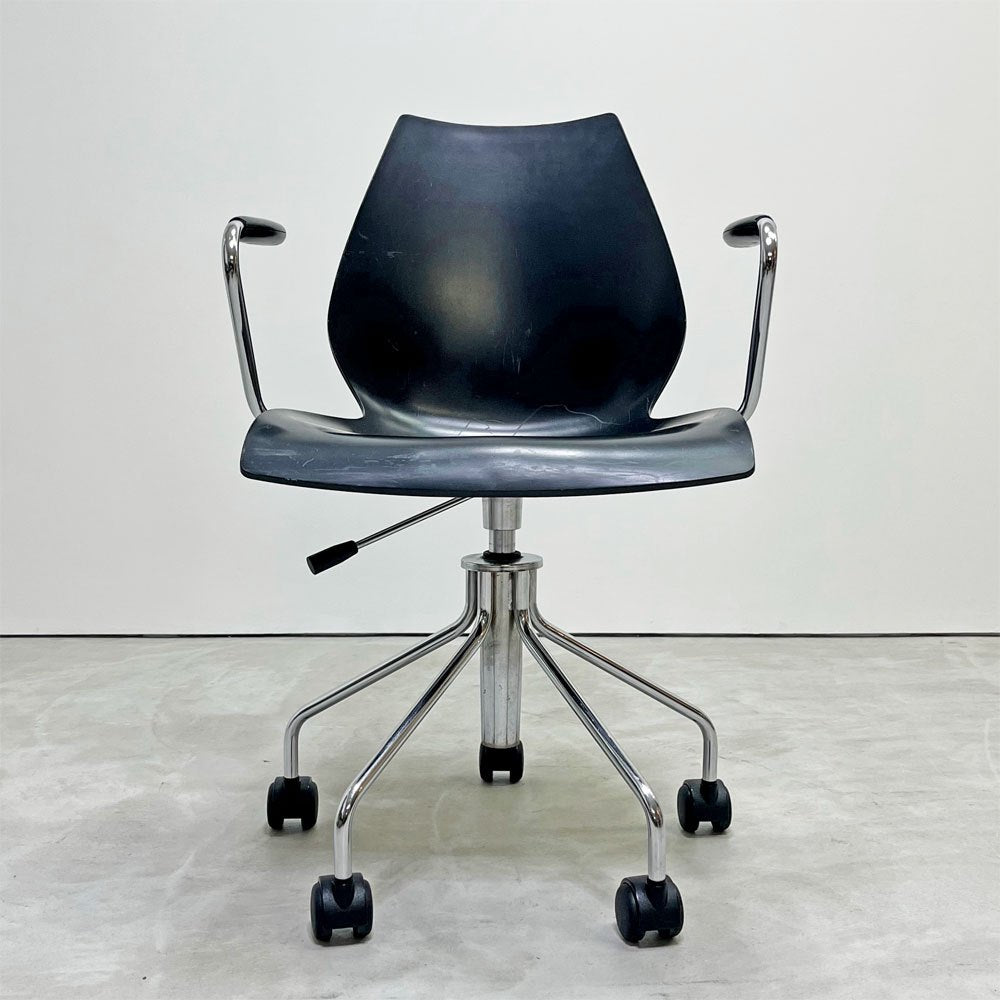 カルテル Kartell マウイチェア Maui アームチェア キャスター ヴィコ・マジストレッティ イタリア ブラック ●