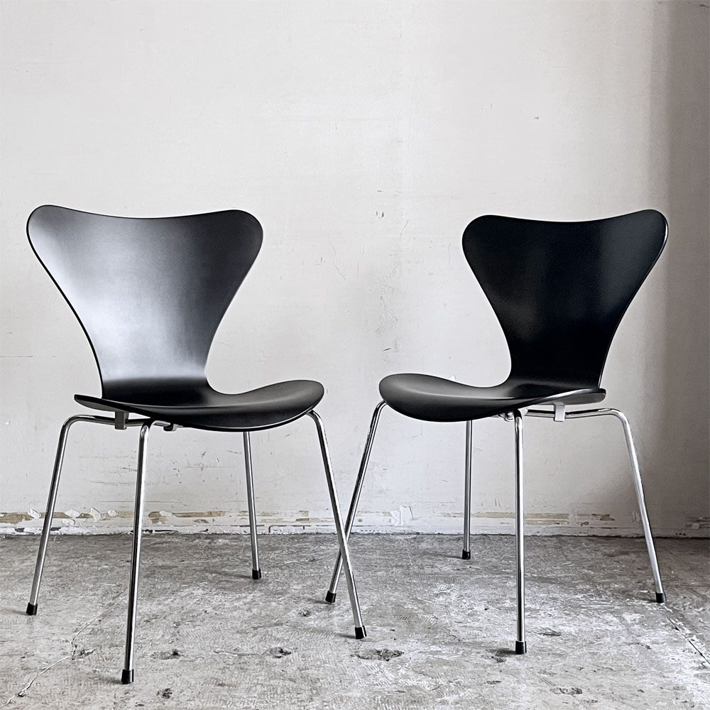 フリッツハンセン Fritz Hansen セブンチェア ブラックラッカー リペイント アルネ・ヤコブセン スタッキングチェア デンマーク 1997年製 A ■