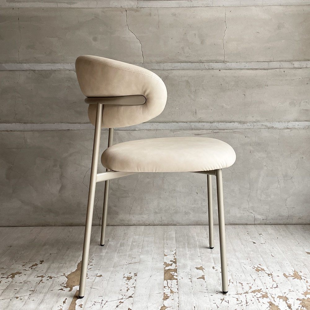 カリガリス Calligaris オレアンドロ OLEANDRO ダイニングチェア 合皮レザー イタリア製 2025年製 美品 ♪