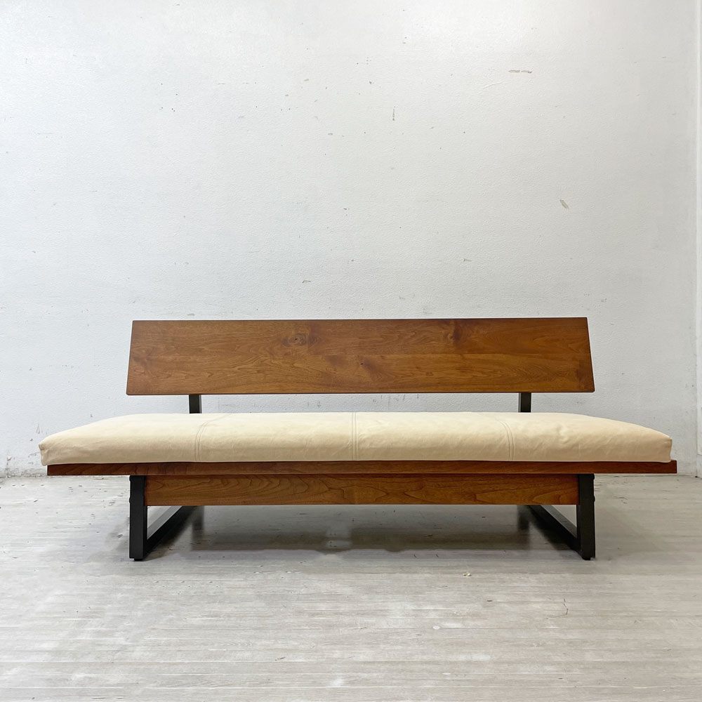 広松木工 hiromatsu フレックス FREX 168 3シーターソファ ウォールナット 無垢材 ファブリック スチール脚 カバーリング 参考定価 ￥363,000- ●