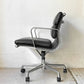 ハーマンミラー Herman Miller ソフトパッドグループ マネジメントチェア ローバック キャスター 5本脚 レザー ブラック イームズ ミッドセンチュリー 定価441,375円 ★
