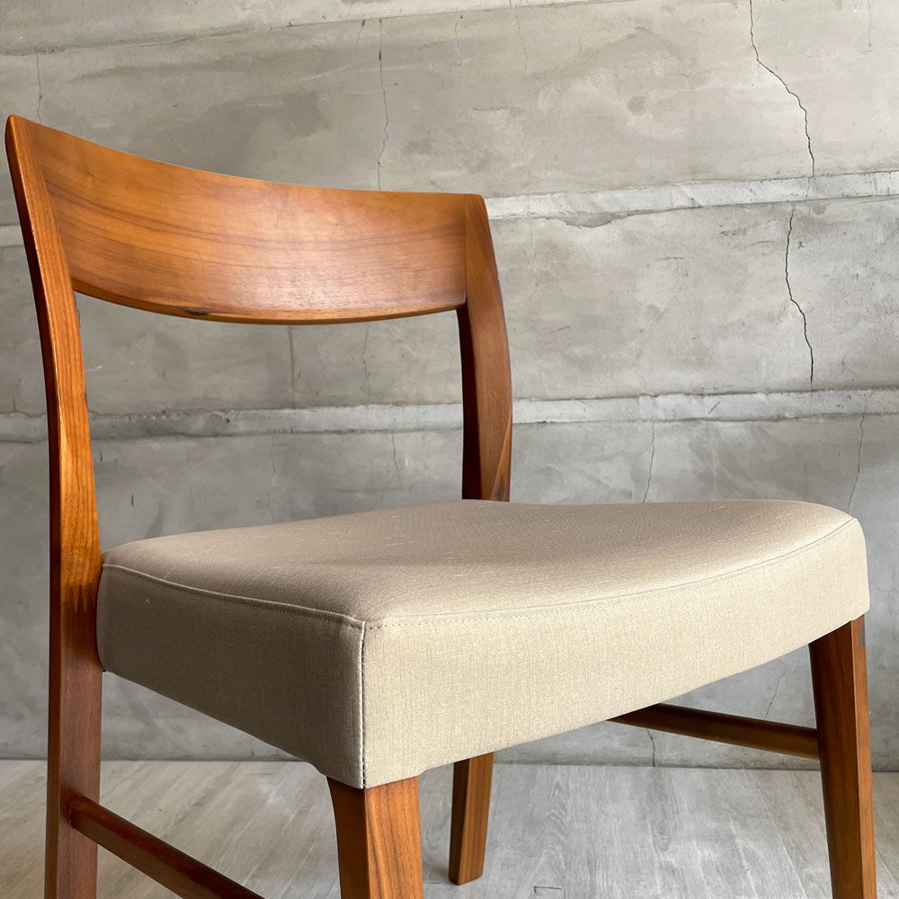 カリモク Karimoku CT53 食堂椅子 ダイニングチェア ウォールナット無垢材 マニエラ生地 2脚セット 販売価格￥161,260- ♪