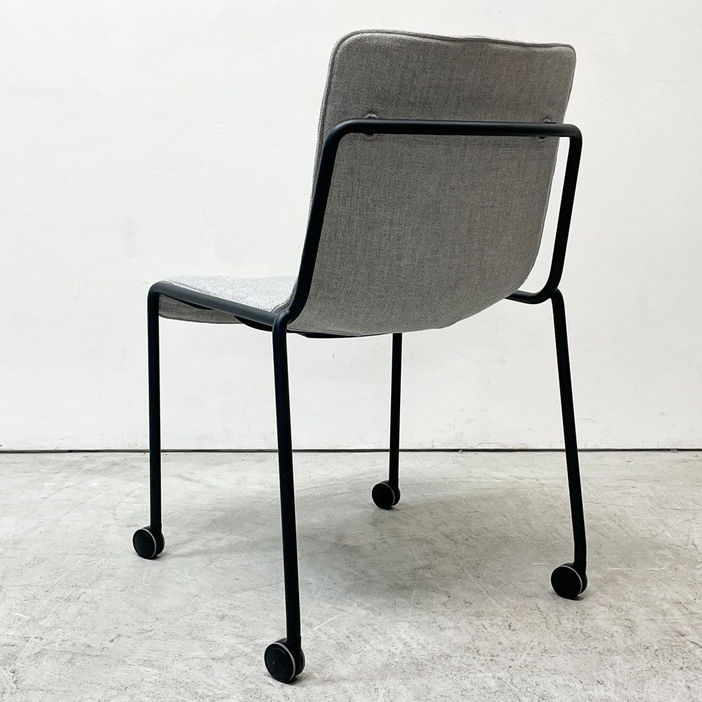 コクヨ KOKUYO オフセットフレームチェア offset frame chair オフィスチェア スタッキングチェア 4本脚 ファブリックシート スカイグレー キャスター B ●