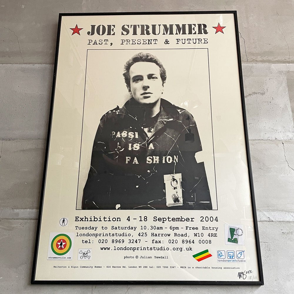 ジョー・ストラマー Joe Strummer 「「ジョー・ストラマー★過去、現在そして未来」展  海外オリジナルポスター エディションナンバー入り 2004年 額装品 希少 ♪