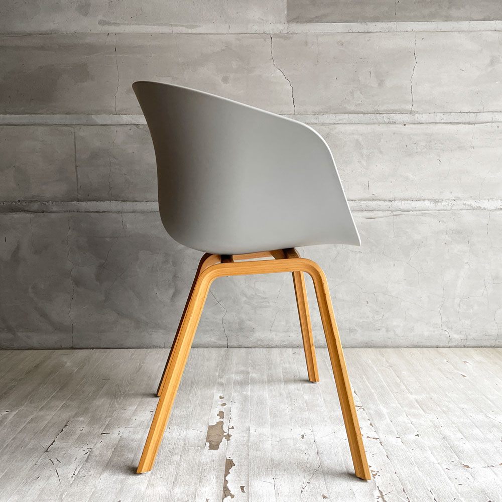 ヘイ HAY アバウト ア チェア ABOUT A CHAIR AAC22 アームチェア ダイニングチェア コンクリートグレー ヒー・ウェリング 北欧モダン デンマーク 定価￥59,400-♪