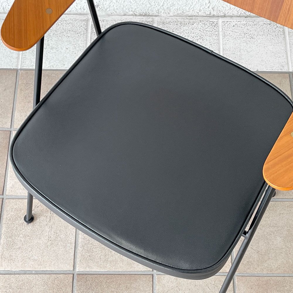 ケースファニチャー Case Furniture 675チェア ウォールナットフレーム×レザーシート 本革 ロビンデイ Robin Day アクタス取扱い ◇