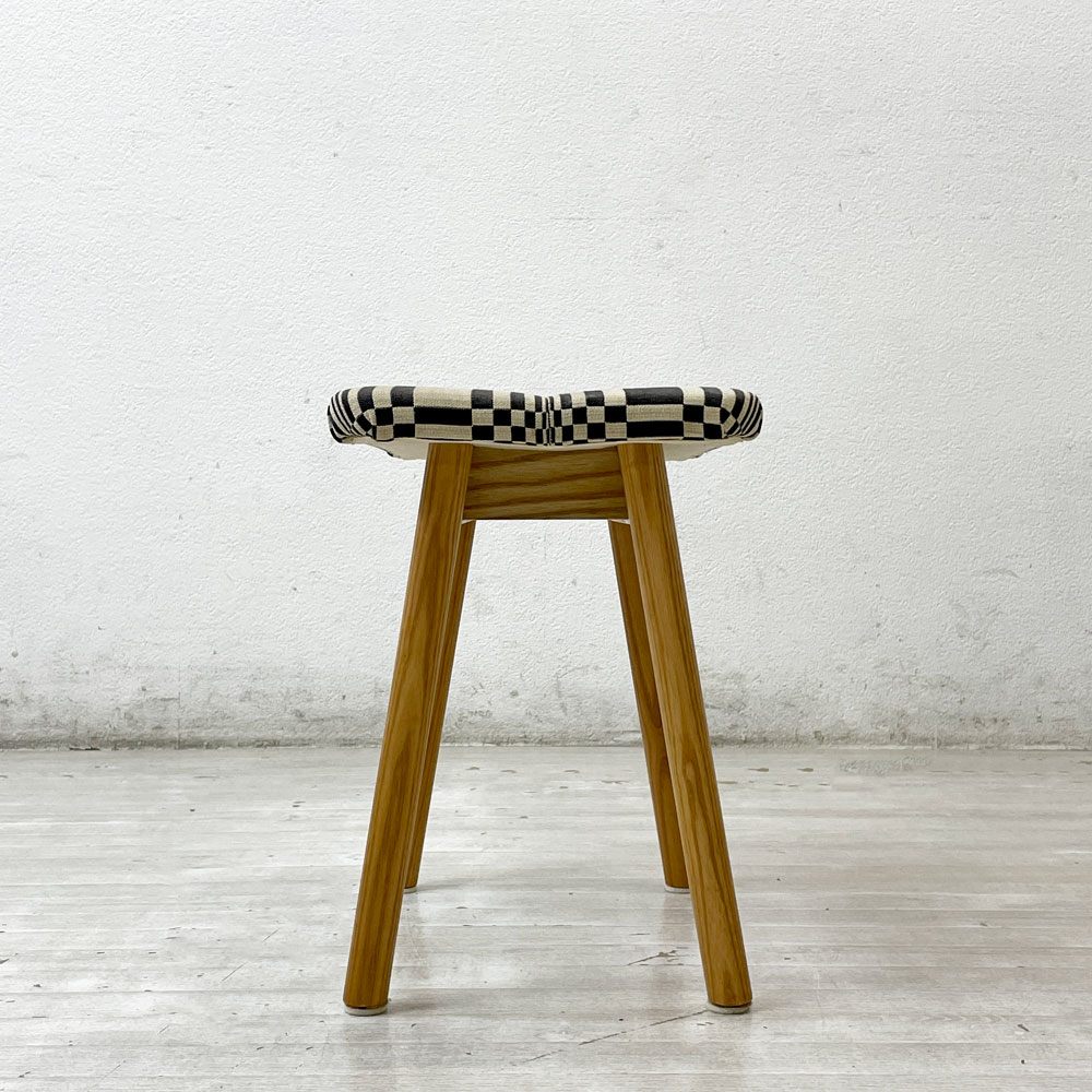 イデー IDEE ハリコットスツール HARICOT STOOL ホワイトアッシュ無垢材 ファブリック ヨハンナ・グリクセン ドリス ブラック 数量限定 廃番 北欧スタイル ●