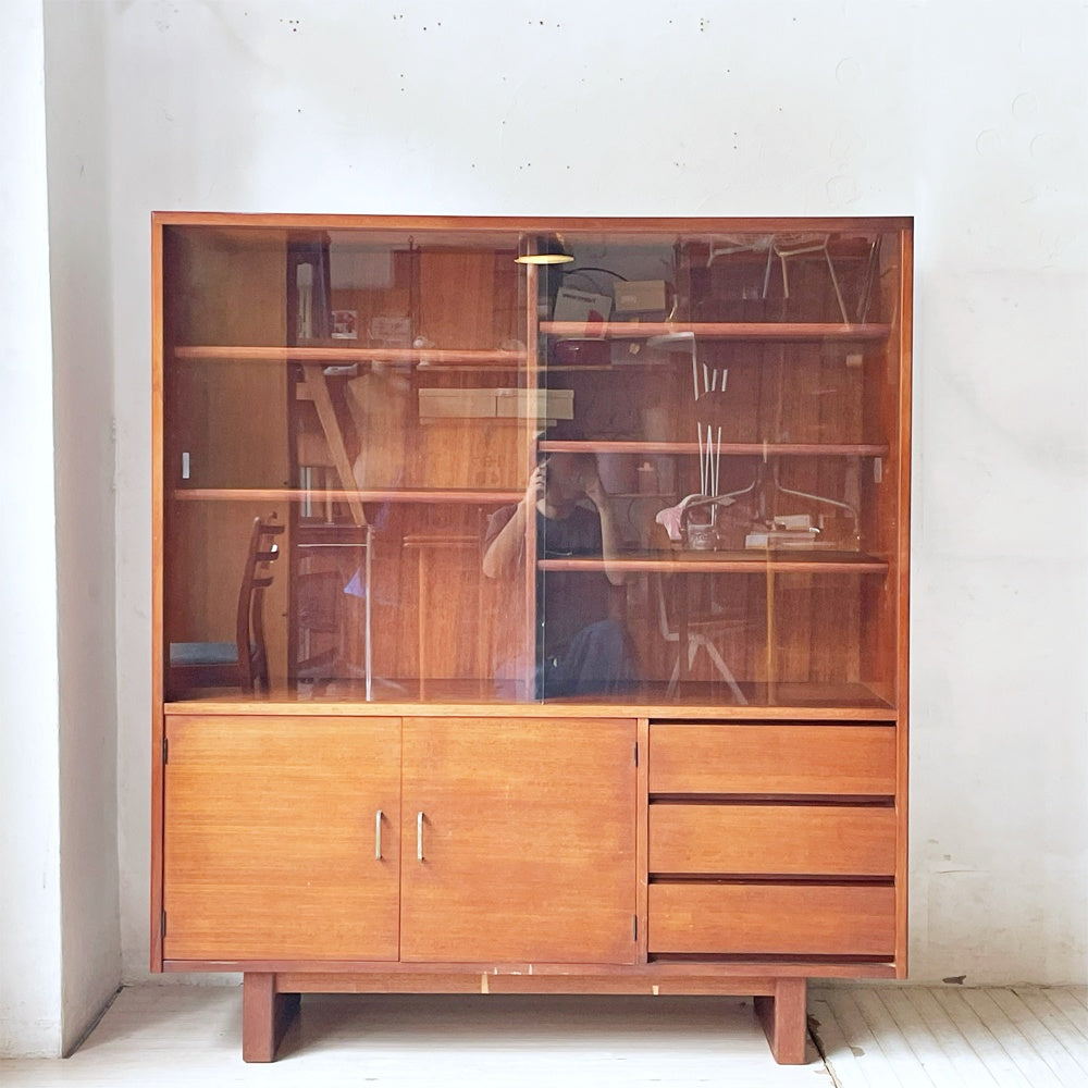 ジャパンビンテージ チーク材 ガラスキャビネット リビングボード 棚板5枚 3ドロワー 北欧スタイル ブロカント 水屋 ジャパニーズモダン ★