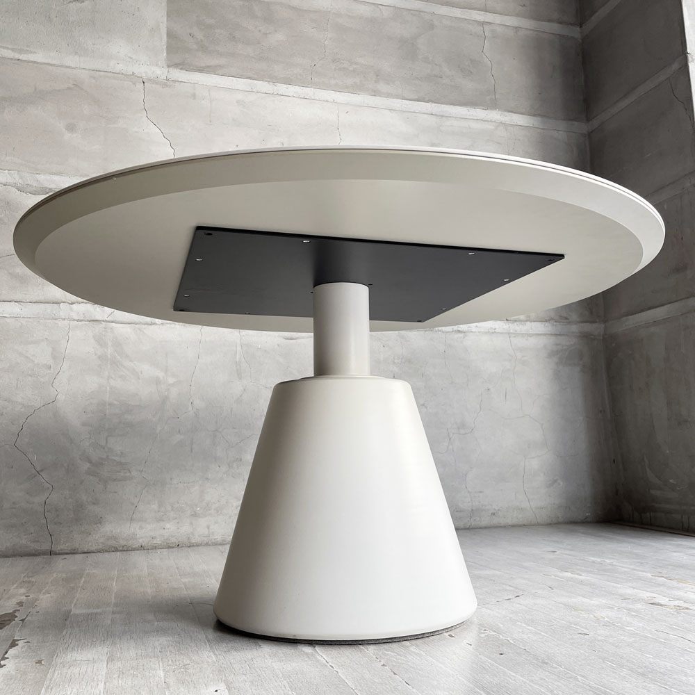 ボーコンセプト BoConcept マドリード Madrid コーヒーテーブル ラウンドテーブル アッシュセラミック天板 デンマーク 定価￥227000-♪