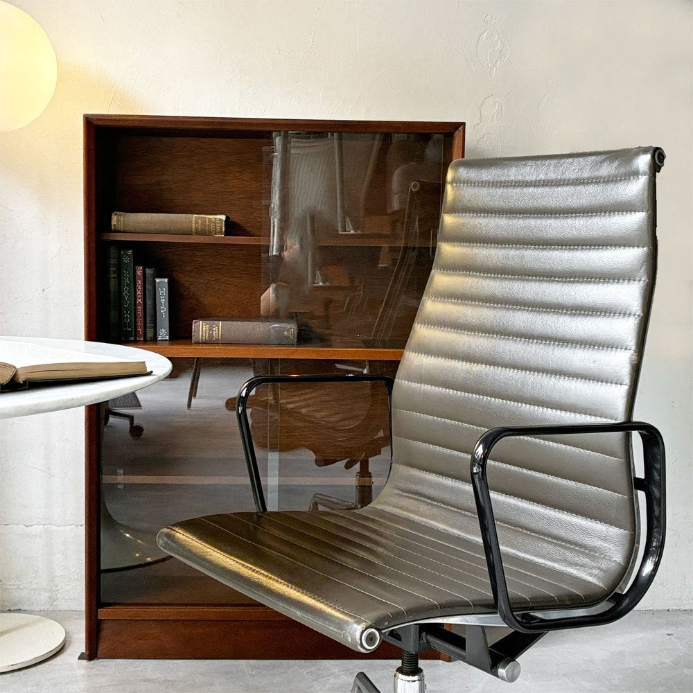 ハーマンミラー Herman Miller アルミナムグループ エグゼクティブチェア 50周年記念 ハイバック レザーシート 本革 ブラウン 5本脚 C&Rイームズ ミッドセンチュリー 希少 ★
