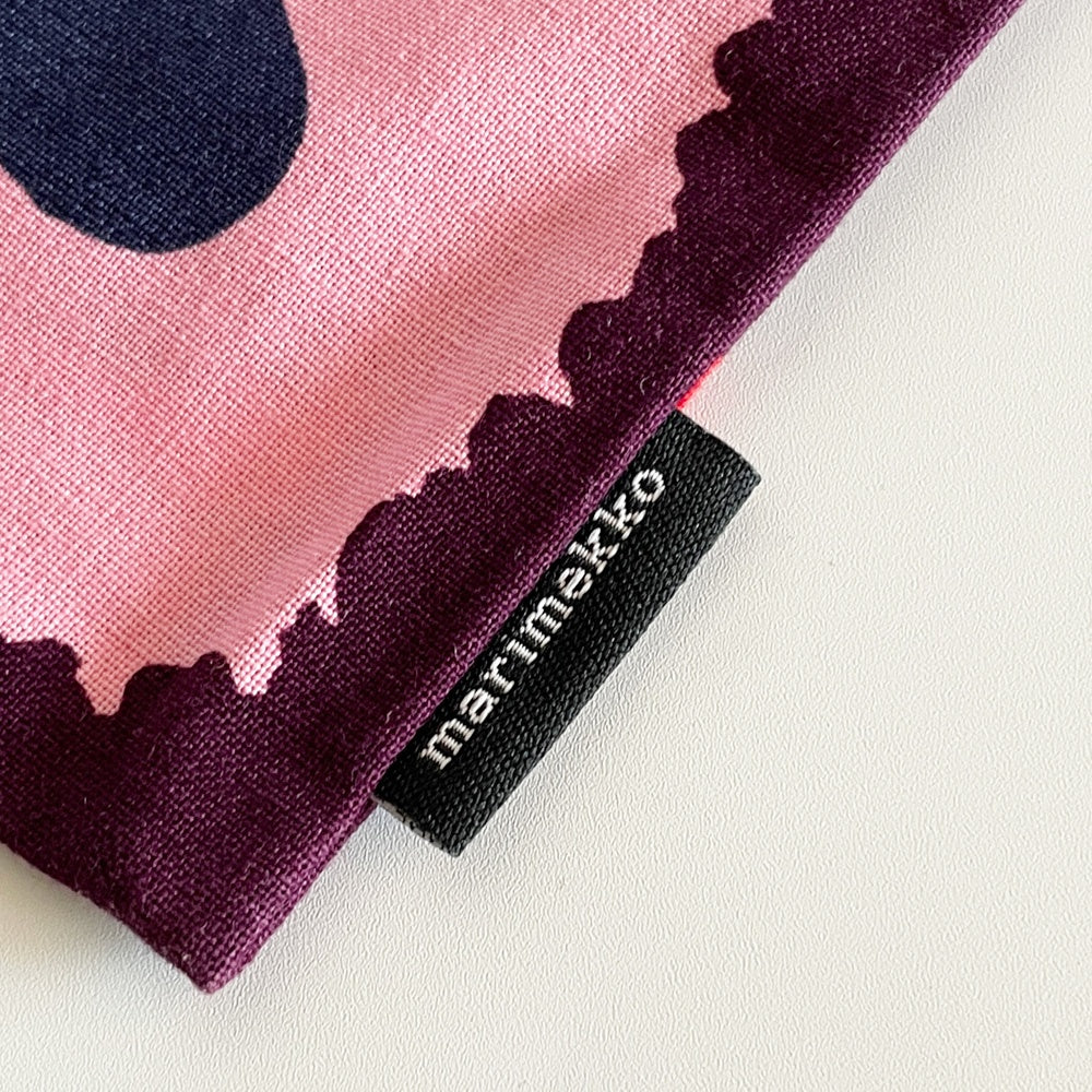 マリメッコ Marimekko ピエニウニッコ Pieni Unikko クッションカバー レッドべース ダークパープル マイヤ・イソラ 廃番カラー 50×50cm 北欧 ■