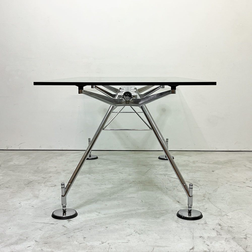 テクノ Tecno ノモス Nomos ノーマンフォスター Norman Foster ダイニングテーブル ワークデスク ガラス天板×鋳鉄ベース ●