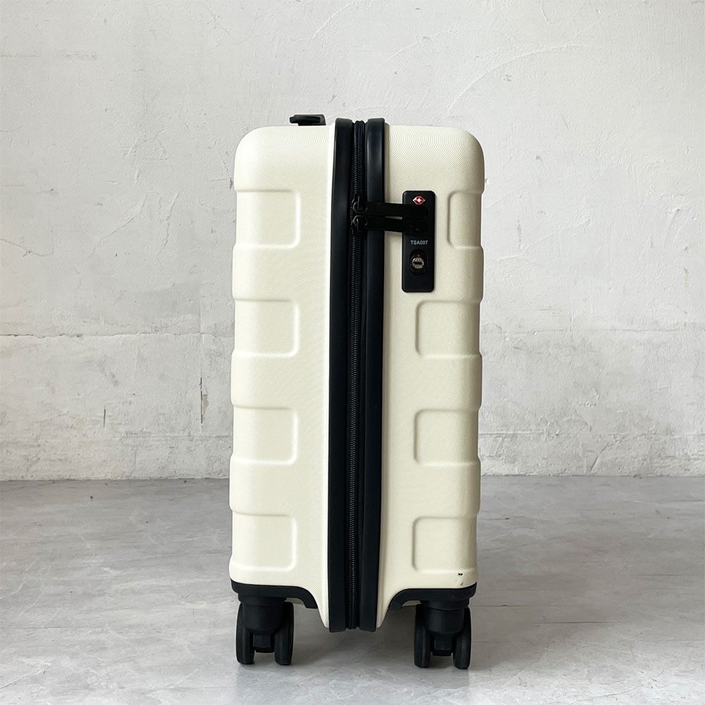 無印良品 MUJI ハードキャリーケース 20L ホワイト キャスターロック 機内持込可 鍵欠損 シンプルデザイン★