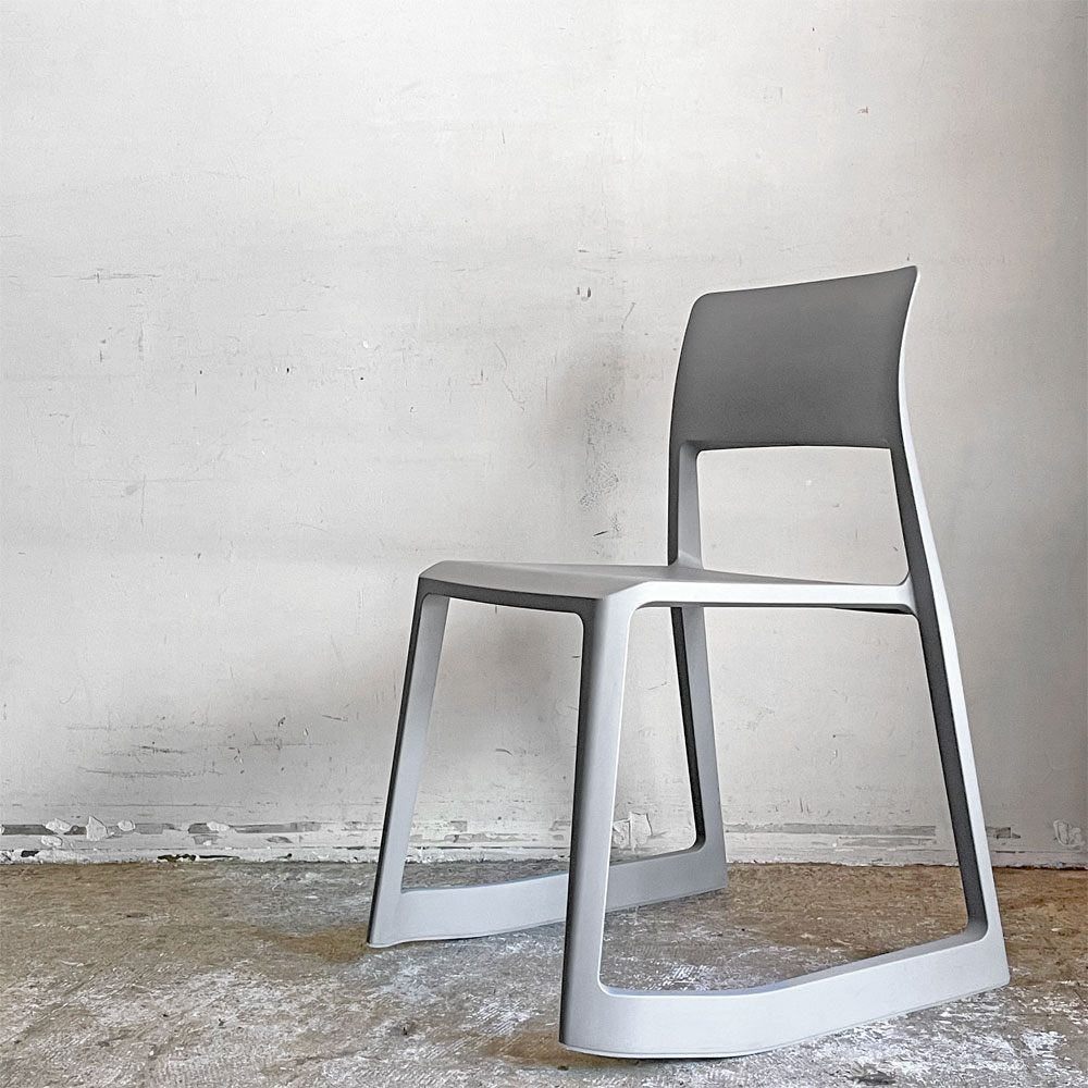 ヴィトラ Vitra ティプトン Tipton チェア スタッキングチェア チルト機能 ロッキングチェア バサルト A ■