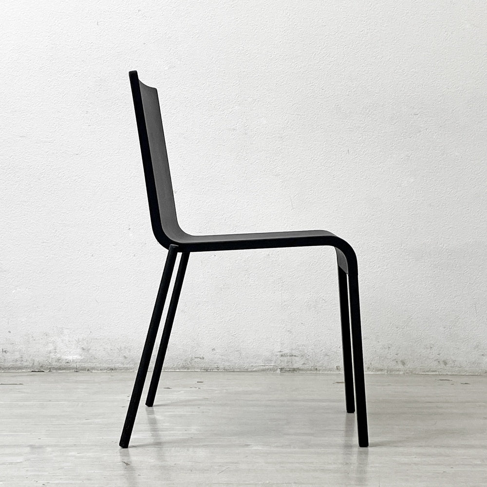 ヴィトラ vitra. ゼロスリー .03 ダイニングチェア スタッキングチェア マールテン・ヴァン・セーヴェレン Maarten Van Severen ベーシックダークカラー × ブラックベース B ●