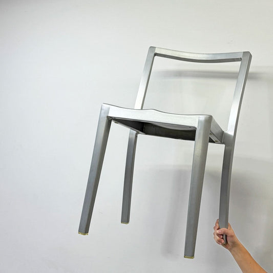 エメコ emeco アイコンチェア ICON CHAIR フィリップ・スタルク Philippe Starck デザイン アルミニウム 光沢なし 米国 定価￥138,600-●