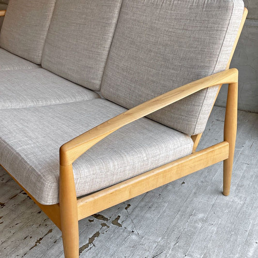 宮崎椅子製作所 ペーパーナイフソファ Paper Knife Sofa 3P 3人掛け W168cm ブナ無垢材 ファブリック Bランク ベージュ カイ・クリスチャンセン 定価:¥379,280- ♪