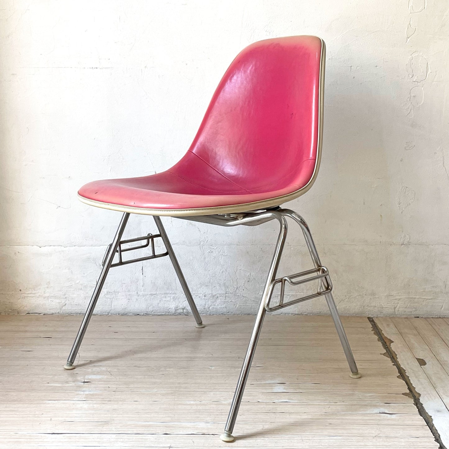 ハーマンミラー Herman Miller サイドシェルチェア サード 3rdビンテージ PVCレザー FRP製 スタッキングベース イームズ A ★