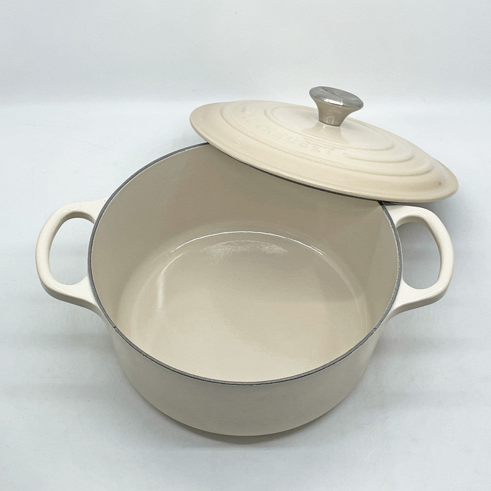 ルクルーゼ LE CREUSET ココットロンド 両手鍋 メレンゲ シルバーツマミ 22cm 鋳物 フランス ●