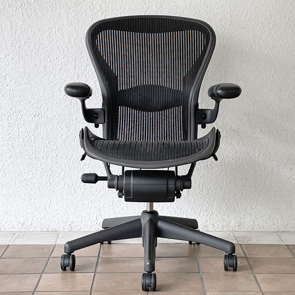 ハーマンミラー Herman Miller アーロンチェア Bサイズ ランバーサポート フル装備 グラファイトベース ビル・スタンフ ＆ ドン・チャドウィック ◇