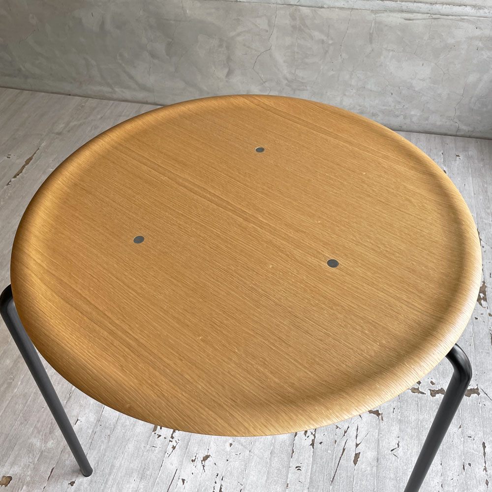 エンゲルブレヒト Engelbrechts ケヴィ KEVI 2010 ダイニングテーブル オーク材 プライウッド カフェテーブル 70cm 3本脚 ヨルゲン・ラスムッセン デンマーク 未使用品 ♪