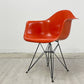 ハーマンミラー Herman Miller アームシェルチェア 現行FRP製 レッドオレンジ エッフェルベース C&R イームズ ミッドセンチュリー ●
