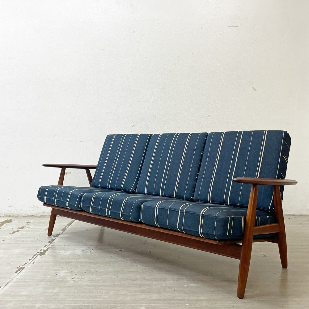 ゲタマ GETAMA GE240 3シーターソファ チーク材×オーク材 ハンス・J・ウェグナー Hans J Wegner 北欧 デンマークビンテージ 希少 ●