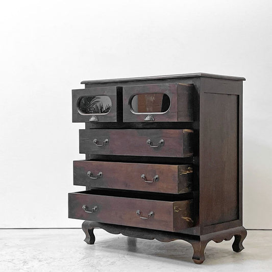 ビーカンパニー B-COMPANY 5ドロワー チェスト キャビネット マホガニー無垢材 ガラス窓 貝殻取手 猫脚 アンティーク調 ●