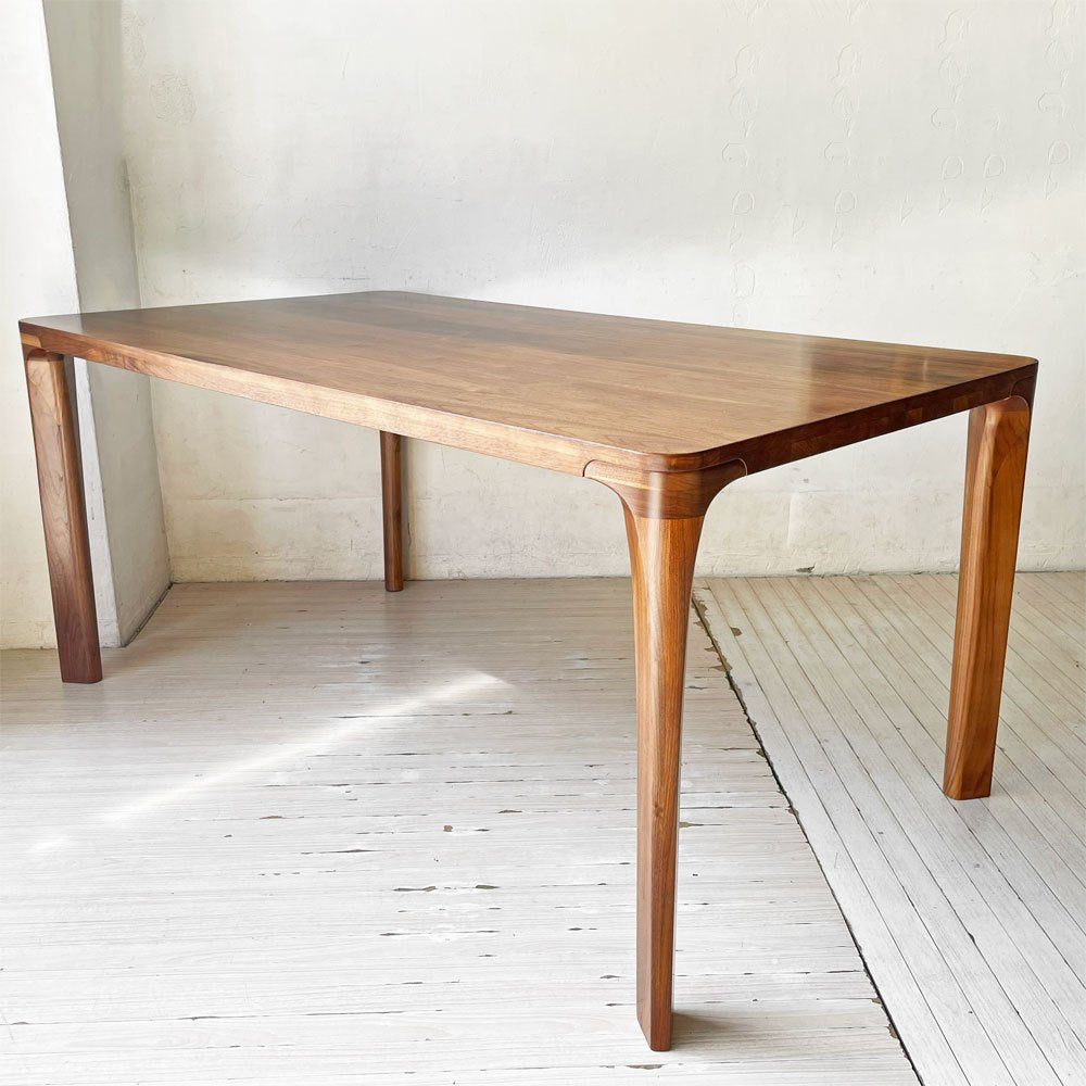 カリモク Karimoku ダイニングテーブル DD5235 ウォールナット無垢材 W150cm オーダー品 美品 参考定価293,700円 ★