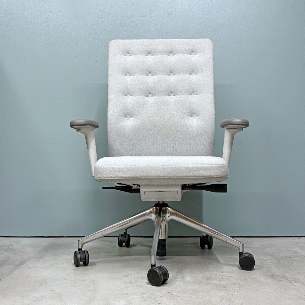 ヴィトラ vitra IDトリム ID Trim オフィスチェア デスクチェア ファブリックシート ライトグレー系 ハイバック 2Dアームレスト アントニオ・チッテリオ 参考定価￥209,000- ◎