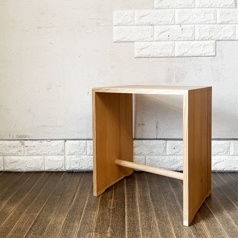 ヴォーンベダルフ Wohnbedarf ウルムスツール Ulm Stool サイドテーブル H43.5cm スプルース材 マックス・ビル Max Bill スイス hhstyle購入品 ◎