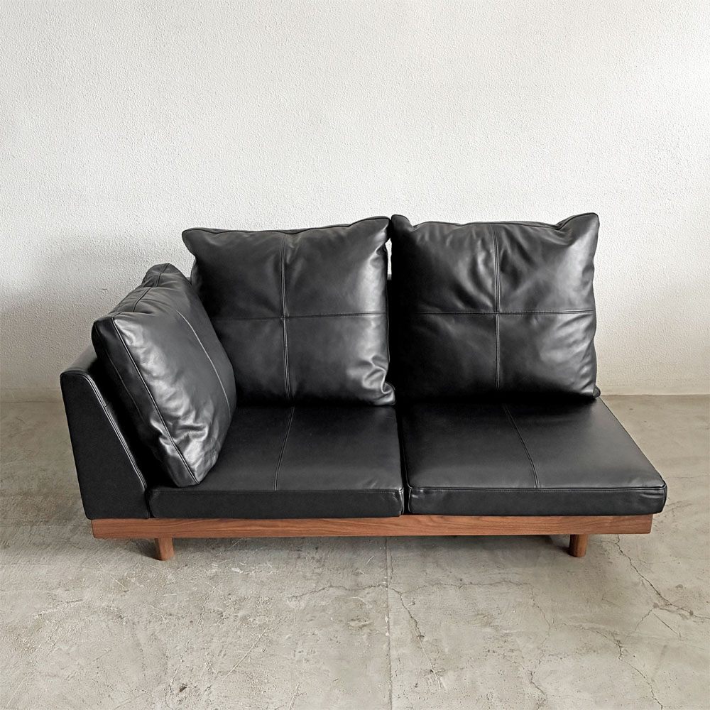 マスターウォール MASTERWAL デニッシュグランデ DANISH GRANDE SOFA 2シーターソファ ワンアーム 右片肘 W159cm ウォールナット無垢材 本革 ブラックレザー 定価￥753,500- 展示品 〓