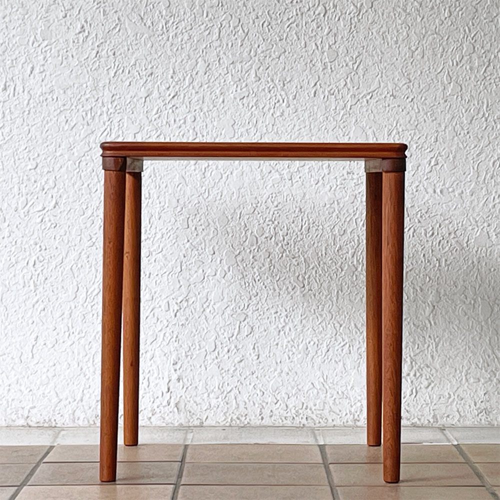 北欧ビンテージ Scandinavia Vintage サイドテーブル チーク材 スクエア W40cm ネストテーブル 1台のみ 北欧家具 ◇