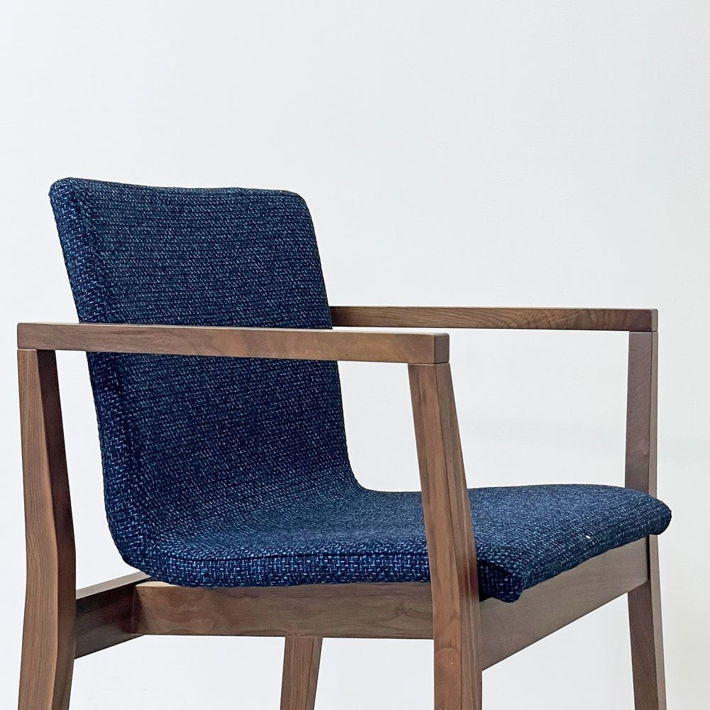 ニッポネア NiPPONAIRE マツカゼ ダイニングチェア アームチェア ウォールナット材 関家具 展示未使用品 ●