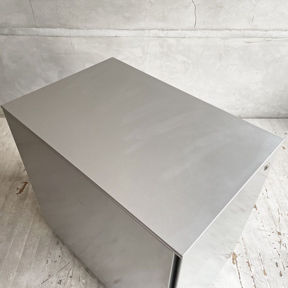 カッシーナ Cassina ixc. AFドロワー AF DRAWER デスクキャビネット ワゴン 鍵付き トレー付属 キャスターロック機能付き イタリア ミニマルデザイン A ♪