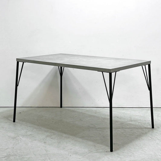 オーダーファニチャー Custom made furniture モルタル塗料天板 x 鉄脚 ダイニングテーブル W120cm インダストリアル モダンデザイン ●