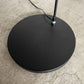 ボーコンセプト BoConcept クタ Kutaフロアランプ H200cm スタンドライト リビング照明 フロアスタンド ブラックメタル デンマーク 北欧家具 参考価格16.9万円 〓