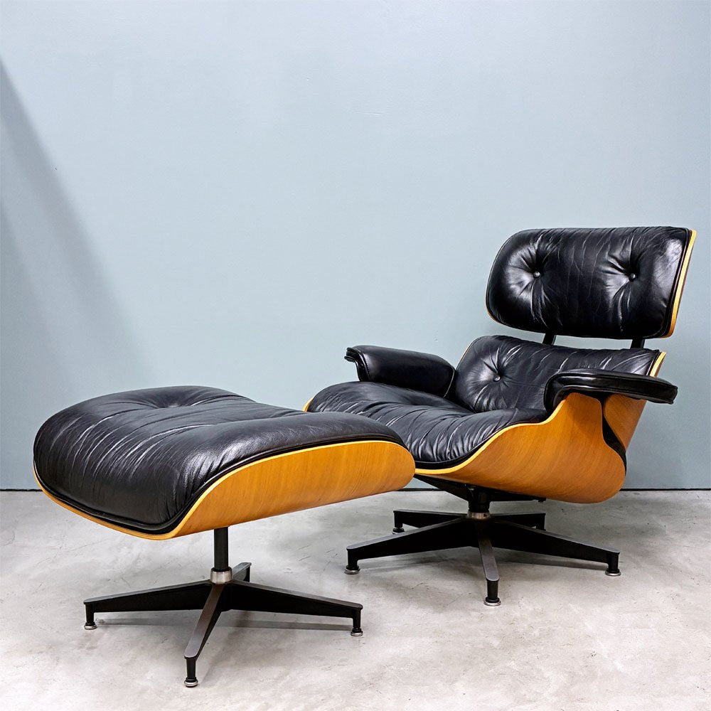 ハーマンミラー Herman Miller イームズラウンジチェア＆オットマン ブラックレザー ウォールナット C&Rイームズ ミッドセンチュリー 1999年製 ◎